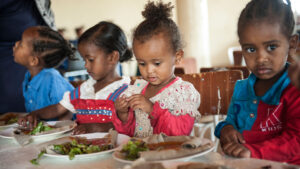 Kinder beim Essen