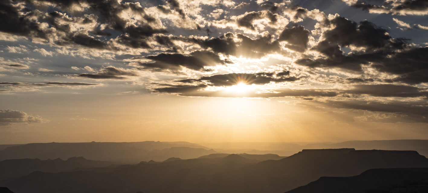 Sonnenuntergang bei den Almaz Stairs